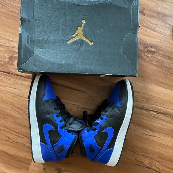 Brand new jordan 1 mid - Picture 9 of 11